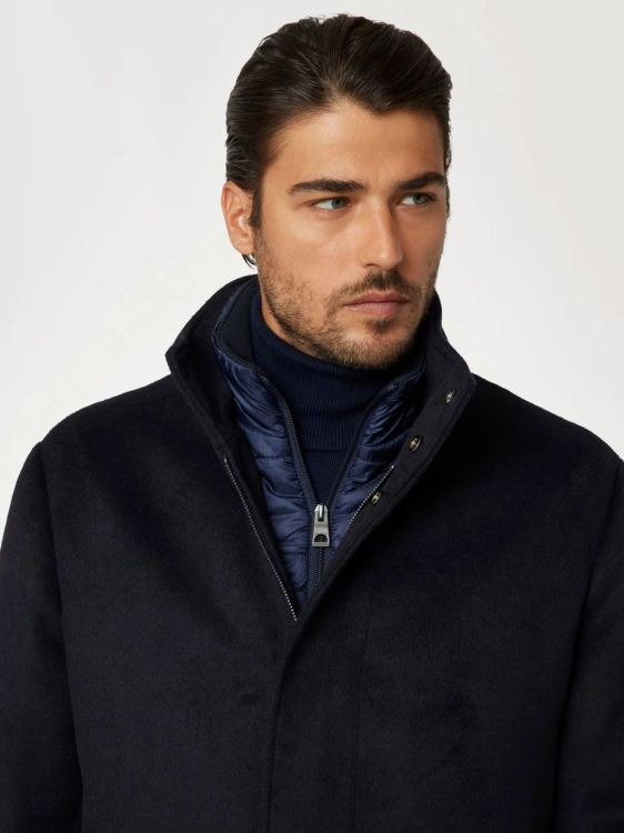 Płaszcz z domieszką wełny męski Guess M4BL30 WGJ82 GRANATOWY